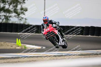 media/Apr-18-2025-TrackDaz (Fri) [[45f5874c44]]/A Group/Session 3 (Turn 6 - Outside)/